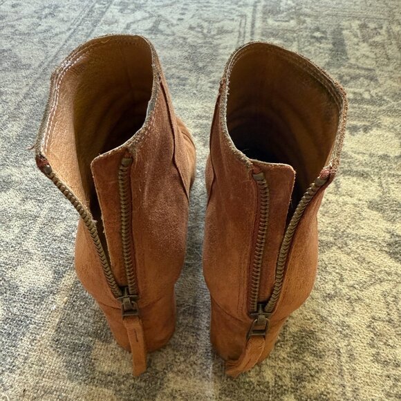 Madewell Chestnut Brown Suede Ankle Boots 8 - Picture 2 of 4